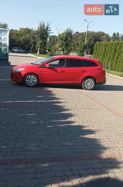 Универсал Ford Focus 2014 в 