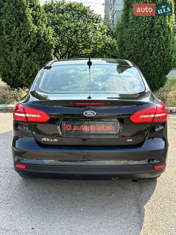 Седан Ford Focus 2015 в Сумах