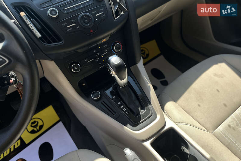 Седан Ford Focus 2015 в Мукачево