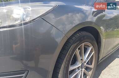 Седан Ford Focus 2016 в 