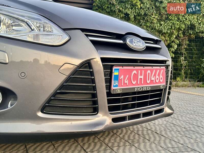 Хэтчбек Ford Focus 2012 в Стрые