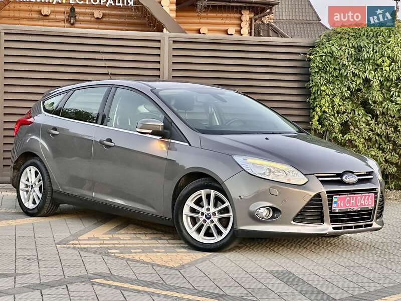 Хэтчбек Ford Focus 2012 в Стрые