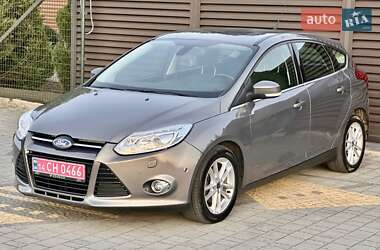 Хэтчбек Ford Focus 2012 в 