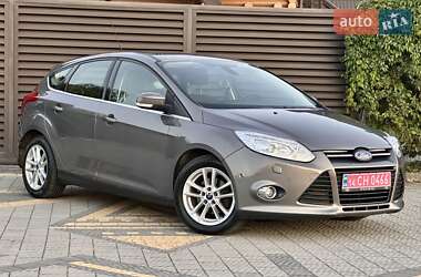 Хэтчбек Ford Focus 2012 в 