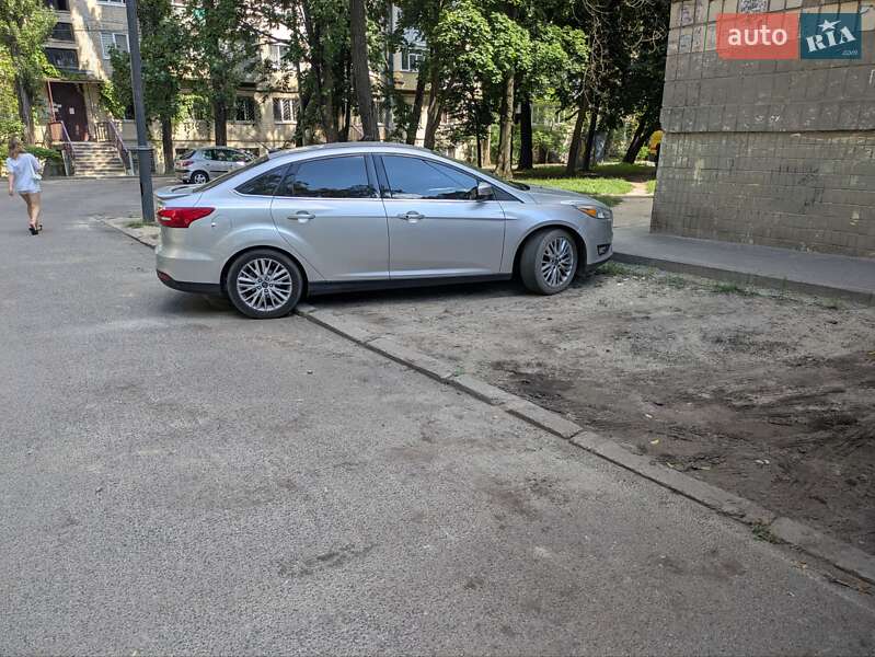 Седан Ford Focus 2015 в Киеве