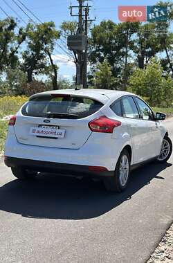 Хэтчбек Ford Focus 2017 в 