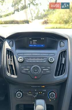 Хэтчбек Ford Focus 2017 в 