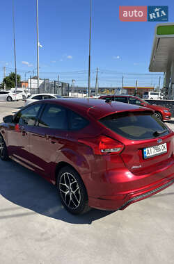 Хэтчбек Ford Focus 2015 в 