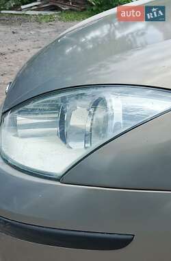 Седан Ford Focus 2004 в 