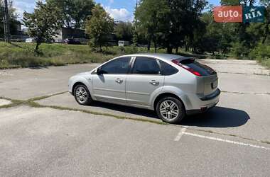 Хэтчбек Ford Focus 2006 в 