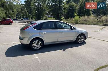 Хэтчбек Ford Focus 2006 в 