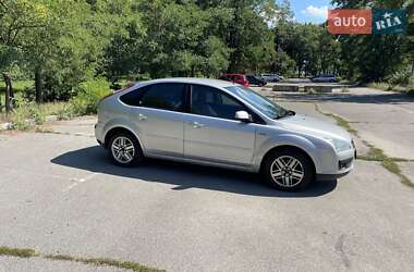 Хэтчбек Ford Focus 2006 в 