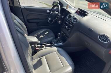 Хэтчбек Ford Focus 2006 в 
