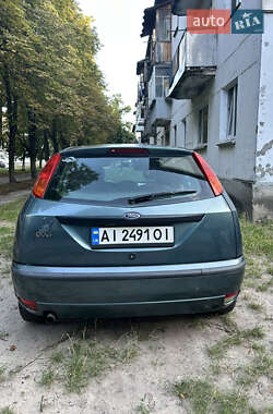 Хэтчбек Ford Focus 2002 в 