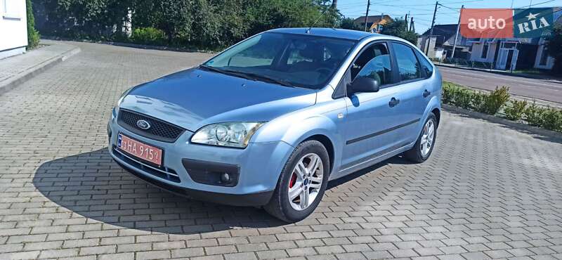 Хэтчбек Ford Focus 2006 в 