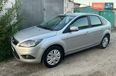 Хэтчбек Ford Focus 2011 в 