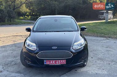 Хэтчбек Ford Focus 2013 в 
