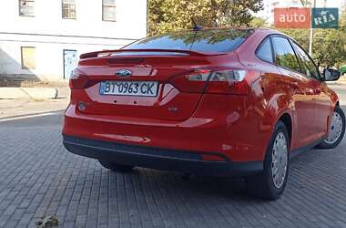 Седан Ford Focus 2011 в 