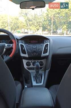 Седан Ford Focus 2011 в 