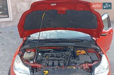 Седан Ford Focus 2011 в 