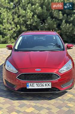 Хэтчбек Ford Focus 2016 в 