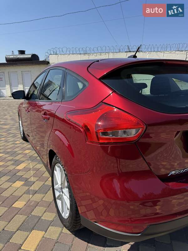 Хэтчбек Ford Focus 2016 в Днепре