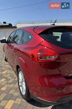 Хэтчбек Ford Focus 2016 в 