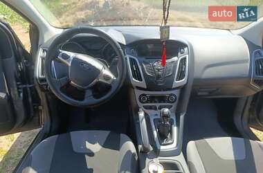 Хэтчбек Ford Focus 2013 в 