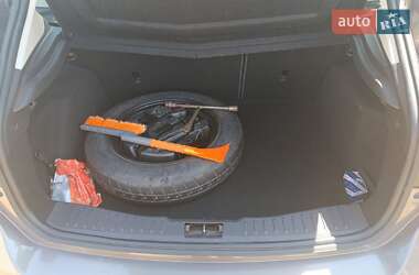 Хэтчбек Ford Focus 2013 в 