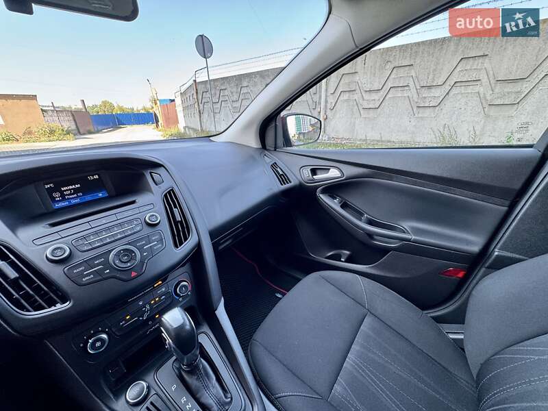 Хэтчбек Ford Focus 2016 в Днепре