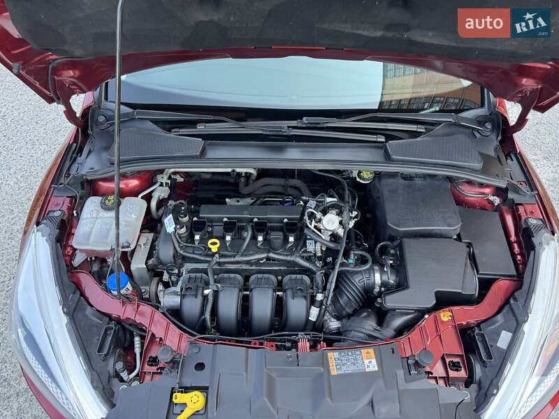 Хэтчбек Ford Focus 2016 в Днепре