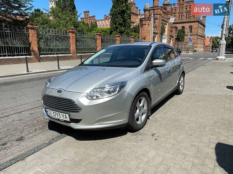 Хэтчбек Ford Focus 2018 в 