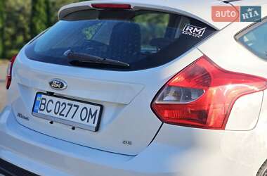 Хэтчбек Ford Focus 2014 в 