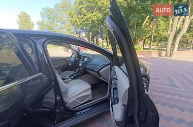 Хэтчбек Ford Focus 2014 в 