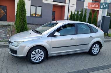 Хэтчбек Ford Focus 2006 в 