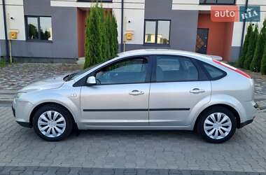 Хэтчбек Ford Focus 2006 в Луцке