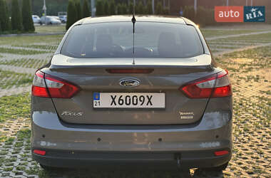 Седан Ford Focus 2013 в 