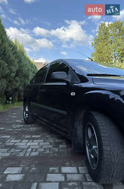 Седан Ford Focus 2005 в 