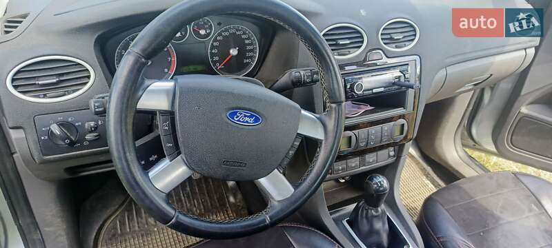 Седан Ford Focus 2005 в Черкассах фото 4 Седан Ford Focus 2005 в Черкассах