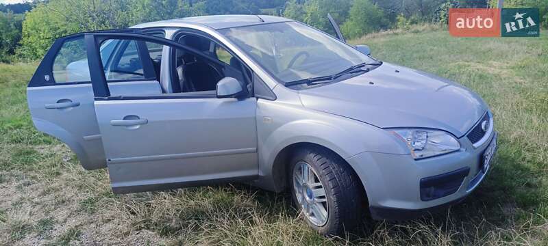 Седан Ford Focus 2005 в Черкассах фото 10 Седан Ford Focus 2005 в Черкассах