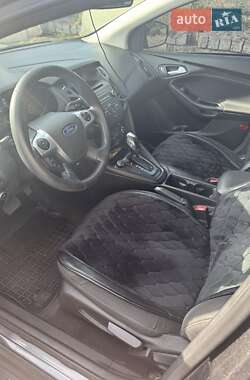 Хэтчбек Ford Focus 2016 в 