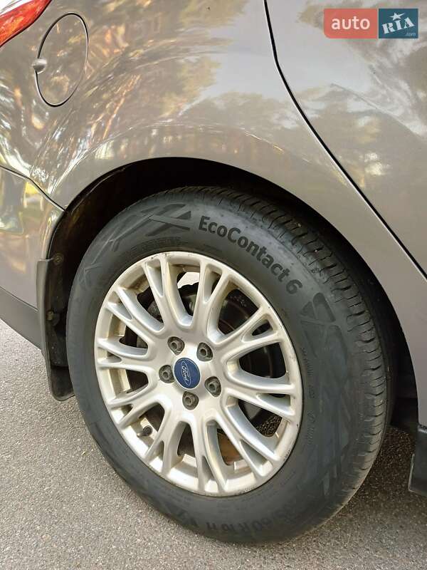 Универсал Ford Focus 2014 в Киеве