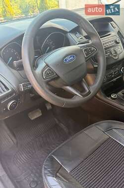 Седан Ford Focus 2016 в 