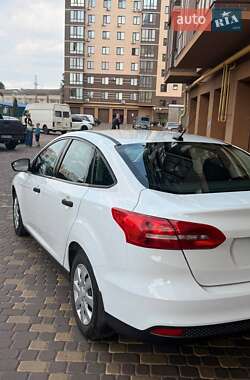 Седан Ford Focus 2016 в 