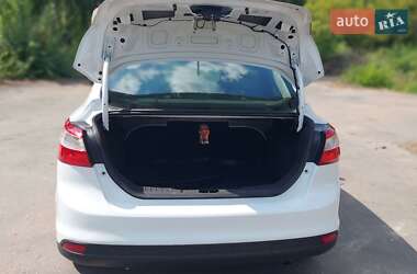 Седан Ford Focus 2012 в 