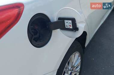 Седан Ford Focus 2012 в 