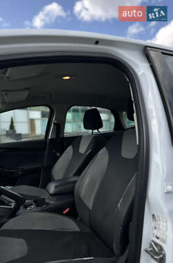 Седан Ford Focus 2013 в 