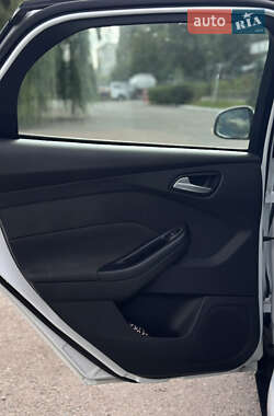 Седан Ford Focus 2013 в 