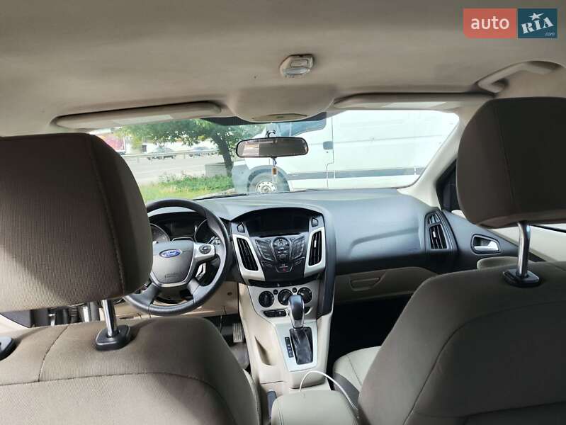 Хэтчбек Ford Focus 2012 в Киеве