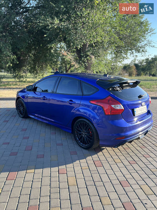 Хэтчбек Ford Focus 2014 в Измаиле